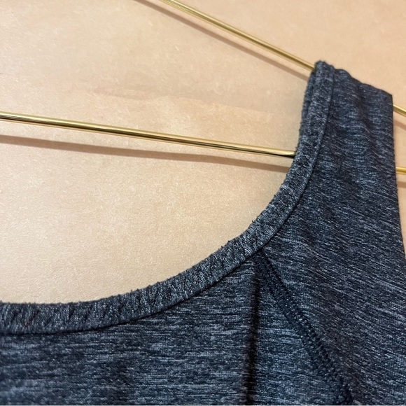 Lululemon | Run Free Tank Heathered Black Scoop Neck Ruffle Back Tank Top Size 8 - Picture 4 of 12